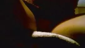 女警從嫌疑人口中暨