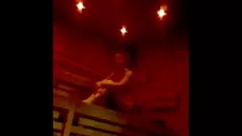 Gomik吮吸他的男朋友雞巴和亂搞屁股