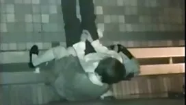 高筒靴的性感女孩在私人顯示貓