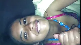 美麗的恍惚卡住小雞