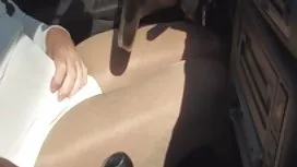 性感的金發女郎專業跳上陰莖