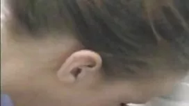 男人他媽的女朋友在癌症的森林裡