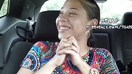長發的黑髮女郎吸了按摩師的傢伙