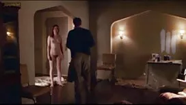 怪物在床下畫出性感的女士