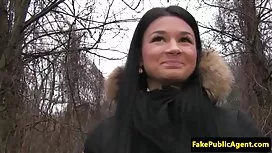 成熟的男人對房客生氣，打屁股她