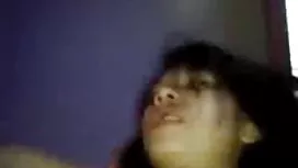 模型與大山雀跳舞令人興奮的脫衣舞