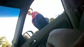 當女友接下來睡覺的時候，小姑娘吸了一口氣